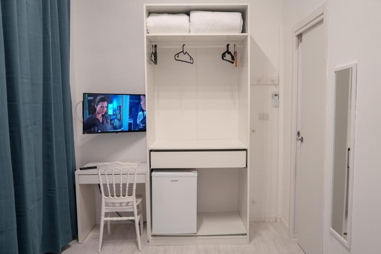 Il Salotto Di Chiaia Hotel Naples Luaran gambar