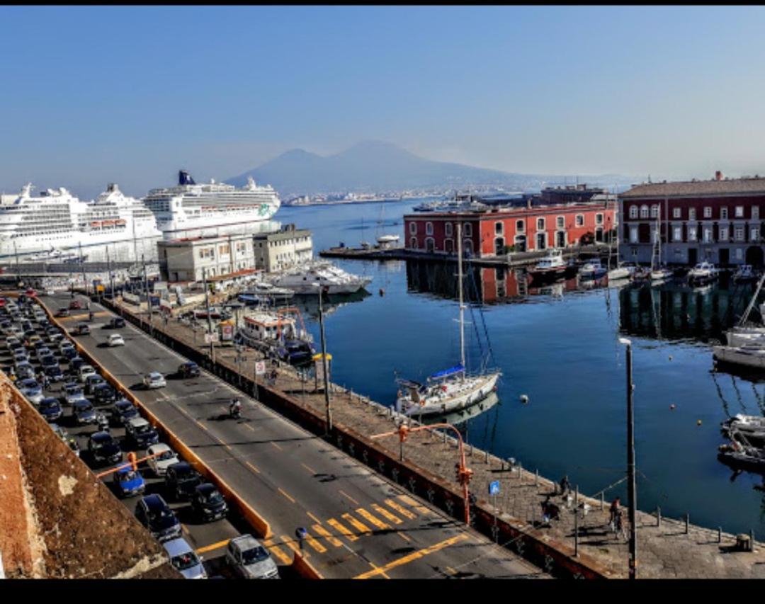 Il Salotto Di Chiaia Hotel Naples Luaran gambar